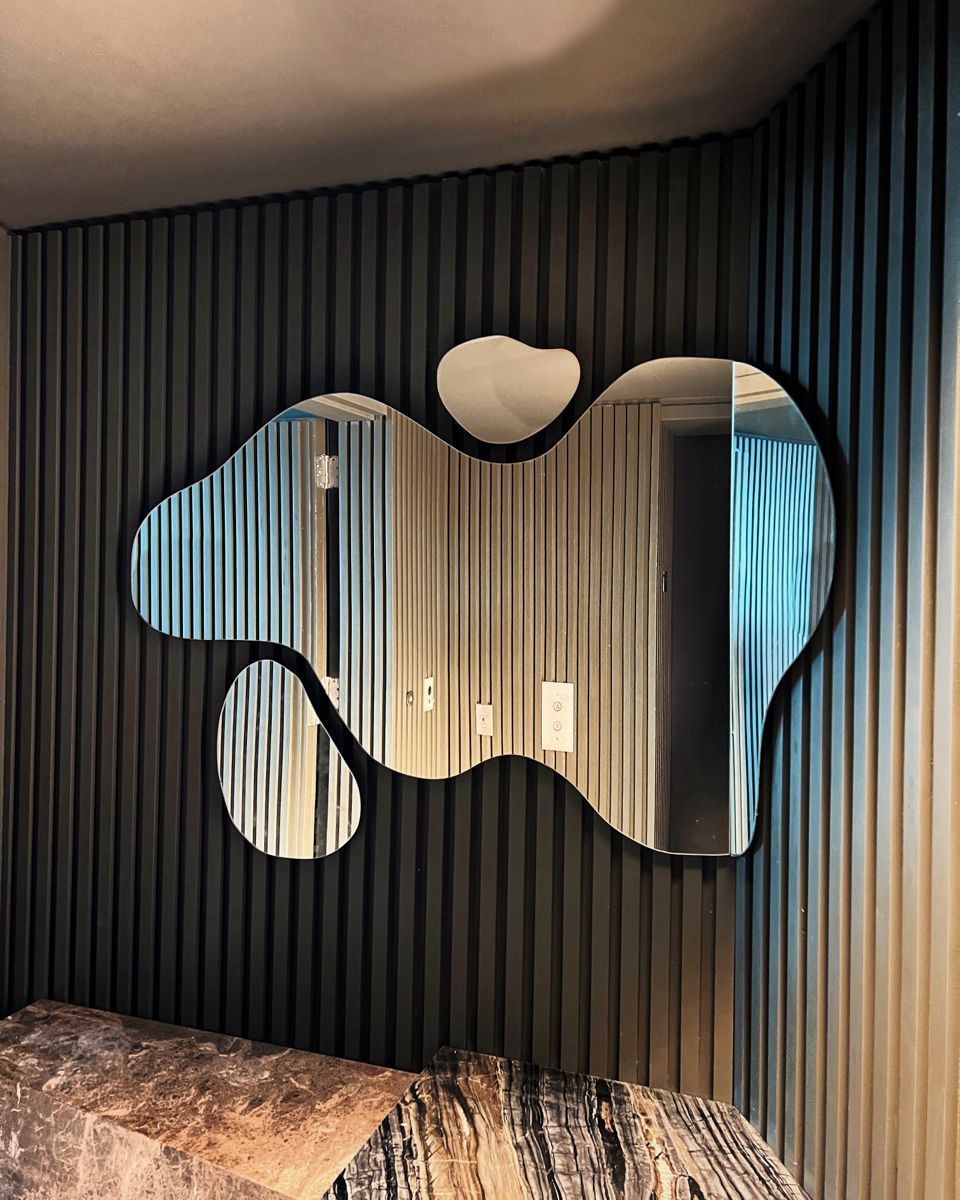 Espejo orgánico irregular